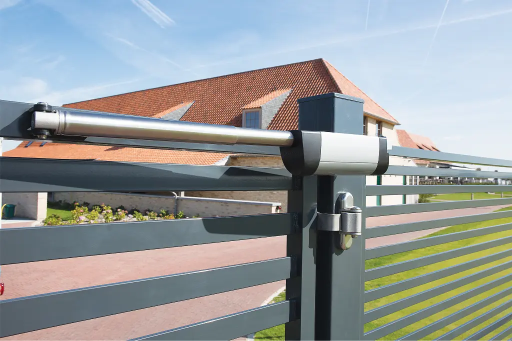 SAMSON__Detail_anthracite_gate__Koksijde_Golf__RGB_1920px.webp