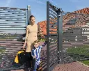 SAMSON__Anthracite_gate_Koksijde_withmodel__1920px (1).webp